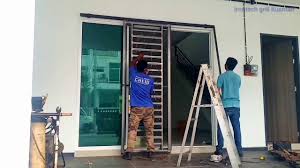 Cara biasa untuk membuat grill tingkap dan pintu adalah dengan menggunakan bar bahagian berongga. Sliding Door Grille 3 Panel Latest Design Installation Youtube