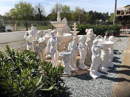 Statues, cadrans thermomètres, globes solaires ou encore paillassons originaux ! Vente De Statues Pour Mettre En Valeur Votre Exterieur En Gironde