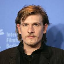 Drug addiction, random car accidents,. Post Mortem Guillaume Depardieu Raconte Par Sa Mere Elle