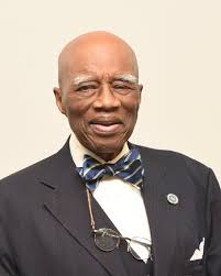 Arthur Downes honoured with Lifetime Achievement Award — Ron Fanfair