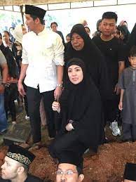Kapolres metro jakarta barat kombes pol ady wibobo memastikan suami nindy ayunda, askara. Sadar Sang Suami Tak Mencintainya Dengan Tulus Nindy Ayunda Aku Kayak Ditipu Kumparan Com