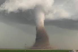 Jun 29, 2021 · o nouă avertizare cod roşu de furtună vizează trei localităţi din judeţul bacău, pe parcursul orei următoare, arată prognoza meteo pe termen scurt emisă, marţi, de administraţia naţională de meteorologie (anm). FurtunÄƒ De ProporÅ£ii In BucureÈ™ti Video Doi RÄƒniÅ£i Si Copaci CÄƒzuÅ£i Peste O MasinÄƒ
