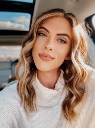 Alexis Mitchell (@alexis_anne2012)