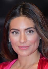 Zakazane uczucie (2011) pełna obsada