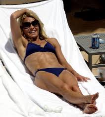 I would imagine it to be a picture of kelly ripa's crotch and she has a camel toe in other words, her pants are so tight there, that it looks like a camels hoof. 10 Kelly Ripa Ideas Kelly Ripa Kelly Celebrities