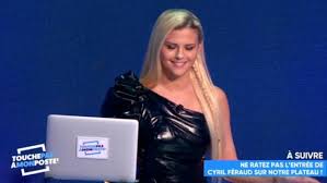 Kelly vedovelli virée en direct du plateau de tpmp par cyril hanounaplease subscribe: The Asymmetrical Dress In Vinyl Black Kelly Vedovelli In Tpmp Touche Pas A My Post 09 01 2018 Spotern