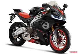 20新車バイク総覧 コンパクトスーパースポーツ 外国車 トライアンフ アプリリア他 webヤングマシン 最新バイク情報 スーパースポーツ 最新 バイク トライアンフ