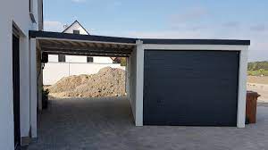 Metal carports are excellent steel structures you can use to cover your car, truck, farm equipment, motorcycles, rv, boat & equipment. Einzelgarage Mit Sektionaltor Und Anbau Carport Schragverlauf Und Ausserwinklig News Brandl