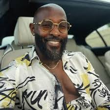 Kimberly Caston's Instagram, Twitter & Facebook