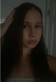 Amelia Woolard's Instagram, Twitter & Facebook