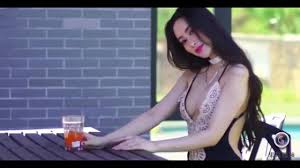 Xiuren video mu fei fei (穆菲菲)