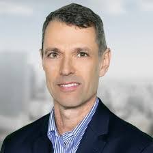 Sara Topping's Instagram, Twitter & Facebook