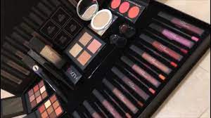 Beauty Shop Huda Beauty Kit 35 In 1 Facebook