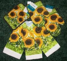 These beautiful and bold flowers which come in happy shades of yellow, red and orange are the just the thing to add some energy and life to renew a tired, old or drab room. Pin On Sunflowers