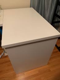 We use an edge banding machine to permanently apply our edge banding onto our materials. Help Shortening A Linnmon Desk Top A Few Inches How To Reattach The Edging Should I Try A Thin Cut That Includes The Edge Then A Second Cut Removing The Unneeded Length