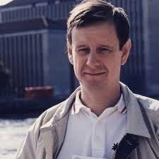 Se dette skønne Profilen-interview som Kurt Strand lavede med Poul Brink i  1998, umiddelbart efter Poul vandt Cavlingprisen. Der er bl.a. en ret sjov  beskrivelse af Poul Brinks frokost hos den amerikanske