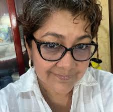 Este lunes, Natalia Tellez se convirtió en nuestra portada y la conductora  se ve GUAPÍSIMA! 👗👠👒😍 Mira todo lo que hubo en este #MakingOf. 👇