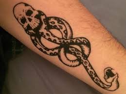 Then apply the mixture on your tattoo surface and scrub it. Momentary Ink Temporary Tattoos Look So Real They Fooled My Friends