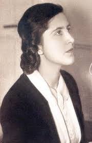 Lily Kraus's Instagram, Twitter & Facebook