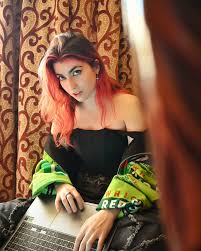 Horty Underscore gallery of explicit photos