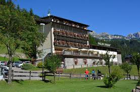 Val di fassa together with carezza is one of the 12 ski areas of dolomiti superski. Hotel Val Di Fassa Soraga Italy Booking Com