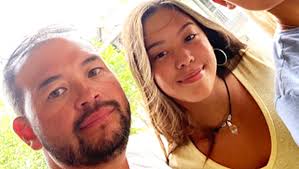 How Jon Gosselin's Daughter Hannah Helps With Instagram
