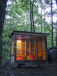 12 Tiny Homes That Prove Small Is Beautiful Cabane Jardin Petite Maison Bois Maison Bois