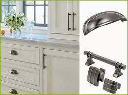 29 Catchy Kitchen Cabinet Hardware Ideas 2020 A Guide For Decorating Kitchen Cabinet Hardware Kitchen Cabinet Handles New Kitchen Cabinets