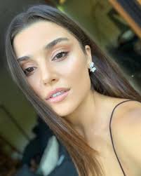 بالصور مراحل تطو ر جمال الممثلة التركية هاندا ارتشيل Hande Ercel Turkish Beauty Glowing Makeup