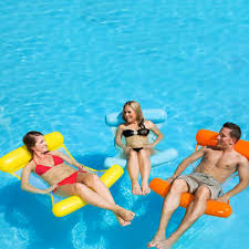 chaise longue flottante type hamac wipideals en 2020 piscine gonflable hamac flottant