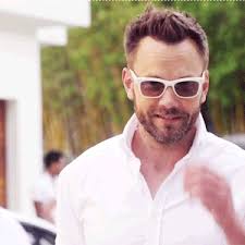 Ryan Hansen Solves Crimes