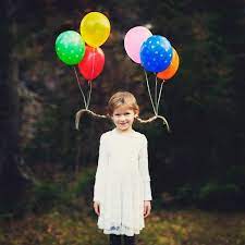 There's so many killer costumes out there for girls with light brown, dark brown, and black hair. 61 Idees De Costumes D Halloween Maquillage Et Coiffures Halloween Frisuren Schlechter Tag Seltsame Frisuren