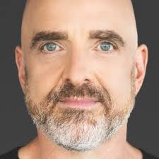 Emily Slade (@em_slade)