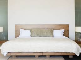 Rangka tempat tidur logam kokoh dan tahan lama, dan penyangga kayu solid menjadi fondasi yang kokoh untuk kasur spons, kendur, dan pegas. Cara Membuat Tempat Tidur Sederhana Notordinaryblogger