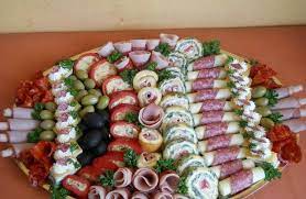 Mesele de craciun trebuie sa contina si elemente dragalase daca avem si copii in mijlocul familiei. Pin On Mese Festive