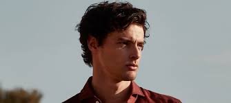 Not at all like wavy hair, wavy hair develops straight and as it develops longer, goes up against a wavy frame. The Best Men S Wavy Hairstyles For 2021 Fashionbeans