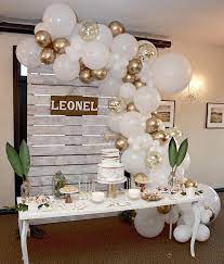Saving Money On Exercise I M A Girl Writing An Article Baby Shower Balloons Unique Baby Shower Themes Unique Baby Shower