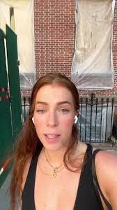 Danielle Warrick's Instagram, Twitter & Facebook