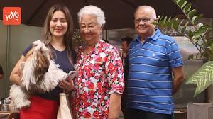 Kim sharma is an indian actress and model. Kim Sharma Spotted With Mom And Dad Kitchen Garden At Bandra Yoyo Hungmam Youtube