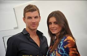 Now playing in italy for roma, they met in 2011 when the centre forward began life. Look Edin Dzeko S Former Hot Model Girlfriend Now Wife Turns Heads The Sports Daily