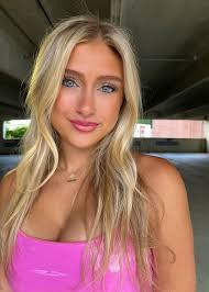 Ava Wilson - Free pics, galleries & more at Babepedia