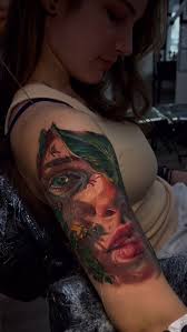 El hombre nunca fue dueño de Gaia , es justamente al revés …