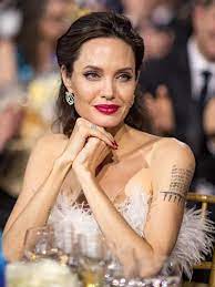 These angelina jolie pictures are some of the hottest ever. Angelina Jolie Ingin Putrinya Tumbuh Jadi Perempuan Tangguh Dengan Tanamkan Hal Ini News Entertainment Fimela Com