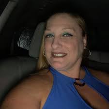 Ebony Ingram, a mother diagnosed with leukemia while pregnant, had to give  birth to her twins 15 weeks early in order to begin cancer treatment.  Despite the challenges, both Ebony and her