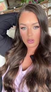 Crystal Cummins's Instagram, Twitter & Facebook