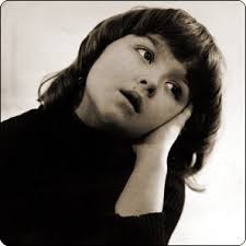 In addition to numerous solo albums, her voice is recorded in more than a hundred film soundtracks. Turbina Nika Georgievna Vikipediya