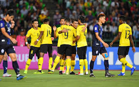 Dalam pertandingan ini laos tampil mengejutkan dan mencetak gol pertama yang indah melalui sepakan tendangan bebas yang dilakukan oleh phithack kongmathilath di menit ke 7. Aff Cup Káº¿t Quáº£ Malaysia 3 1 Lao 3 Ä'iá»ƒm Nhá»c Nháº±n