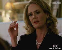 American horror story (original title). American Horror Story Saison 1 L Actrice Sarah Paulson Son Role Billie Dean Elle Est Engagee Par Constance Pour Faire Passer Tate Dans L Autre Monde Puretrend