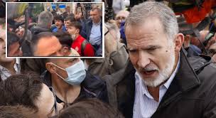 Hola, soy el chico de azul que aparezco hablando con el Rey Felipe VI": el  revelador relato de un testigo en Paiporta