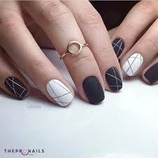 Simple Acrylic Nail Designs Black And White Still In Love With Black White Simple Girls Simple Elegant Black White Geometric Goth Nails Black Nail Designs Nails